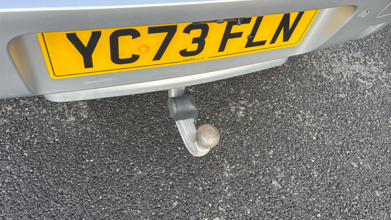 Land Rover Defender 90 Diesel 3.0 D250 Hard Top Auto